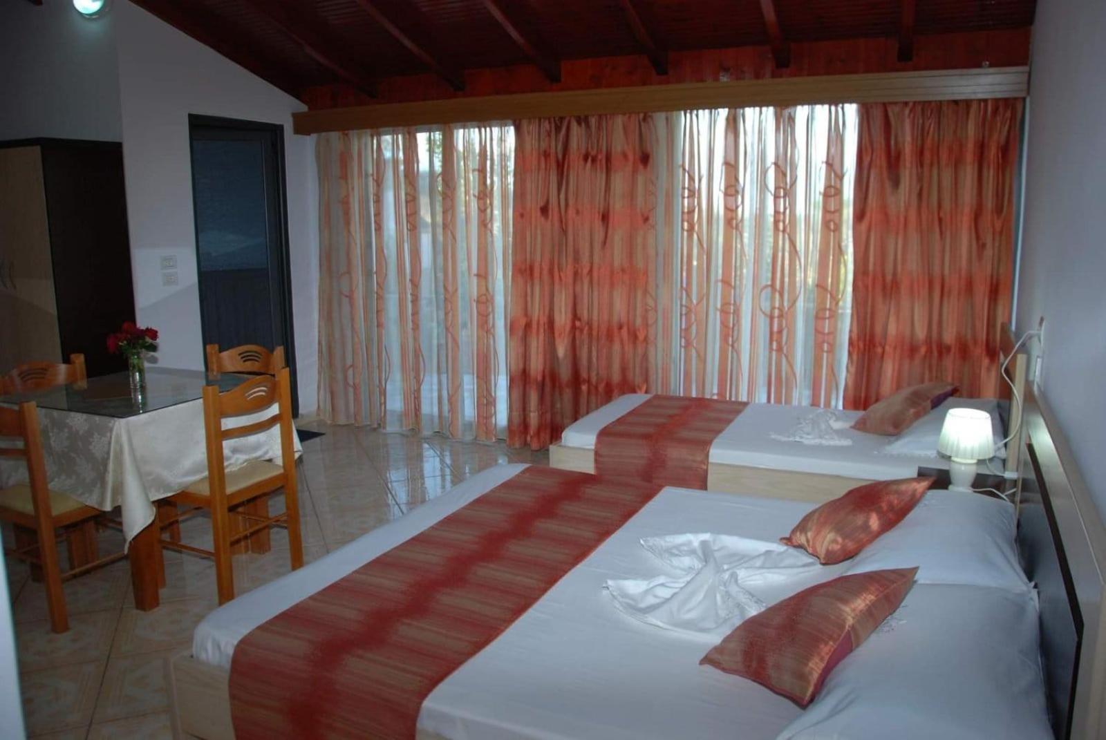 Seli'S Villa คซามิล ภายนอก รูปภาพ